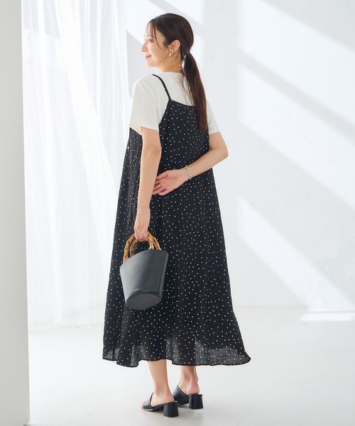 a.v.v(アーヴェヴェ)の「【2WAY】ロングキャミワンピース(ワンピース・レディース・カーキ/ブラック・39)」の5枚目の写真