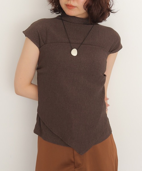 cheriella(シェリエラ)の「【cheriella】楊柳スカーフノースリーブブラウス CREPE SCARF SLEEVELESS BLOUSE(Tシャツ/カットソー・レディース・ブラック/ブラウン/アイボリー・FREE)」の3枚目の写真