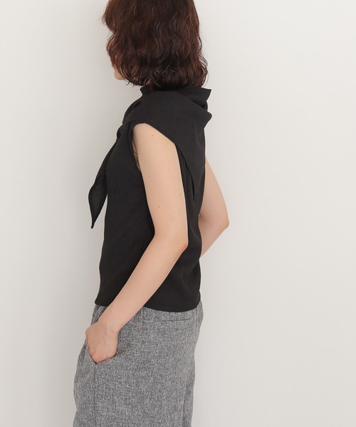cheriella(シェリエラ)の「【cheriella】楊柳スカーフノースリーブブラウス CREPE SCARF SLEEVELESS BLOUSE(Tシャツ/カットソー・レディース・ブラック/ブラウン/アイボリー・FREE)」の15枚目の写真