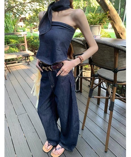 FAVORITO(ファヴォリート)の「スカーフ付きデニムノースリーブトップスワイドパンツセットアップ(セットアップ・レディース・ブルー・S/M/L)」の10枚目の写真