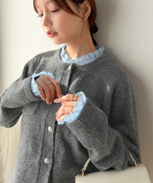 mily bilet(ミウィビレット)の「【mily bilet】秋コーデに、ひとさじの甘さを。取り外し可能フリル襟 2Wayフェイクレイヤードカーディガン(カーディガン/ボレロ・レディース・ネイビー/グレー/アイボリー・SMALL/MEDIUM/LARGE/X-LARGE)」の21枚目の写真