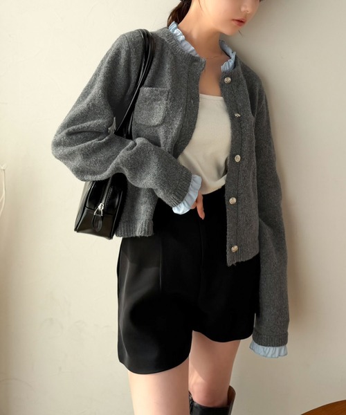 mily bilet(ミウィビレット)の「【mily bilet】秋コーデに、ひとさじの甘さを。取り外し可能フリル襟 2Wayフェイクレイヤードカーディガン(カーディガン/ボレロ・レディース・ネイビー/グレー/アイボリー・SMALL/MEDIUM/LARGE/X-LARGE)」の20枚目の写真