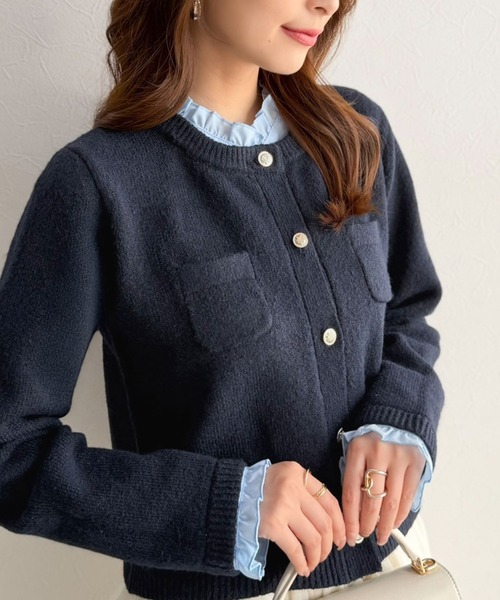 mily bilet(ミウィビレット)の「【mily bilet】秋コーデに、ひとさじの甘さを。取り外し可能フリル襟 2Wayフェイクレイヤードカーディガン(カーディガン/ボレロ・レディース・ネイビー/グレー/アイボリー・SMALL/MEDIUM/LARGE/X-LARGE)」の5枚目の写真