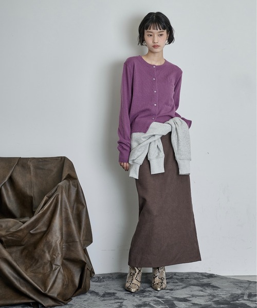 THE YOn(ザヨン)の「ロゴ刺繍コンパクトニットカーデ(カーディガン/ボレロ・レディース・ブラック/プラム/チャコールグレー/ブラウン・FREE)」の11枚目の写真