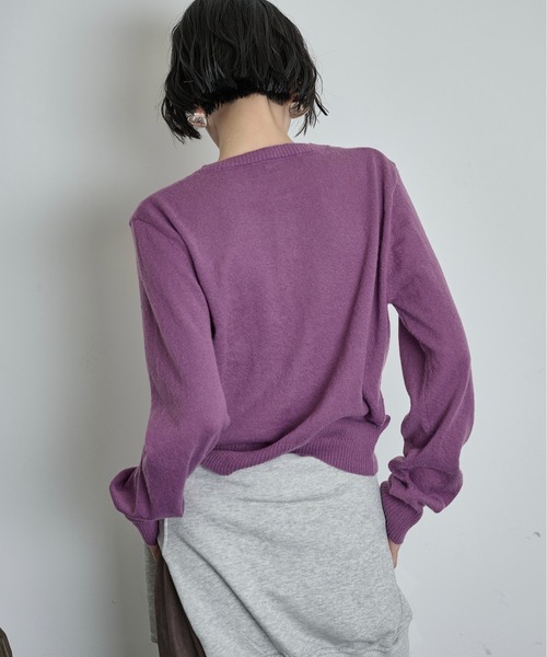THE YOn(ザヨン)の「ロゴ刺繍コンパクトニットカーデ(カーディガン/ボレロ・レディース・ブラック/プラム/チャコールグレー/ブラウン・FREE)」の8枚目の写真