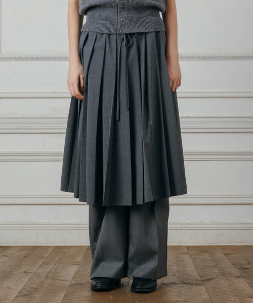 CREDONA(クレドナ)の「PLEATED MIDI SKIRT/プリーツミディスカート(スカート・レディース・グレー/ブラック・FREE)」の9枚目の写真