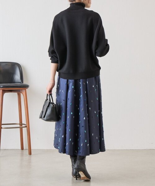 BEARDSLEY(ビアズリー)の「《ZOZO先行予約開始》フェザー刺繍スカート(スカート・レディース・ネイビー・FREE)」の3枚目の写真