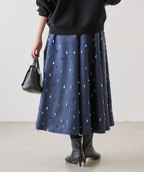 BEARDSLEY(ビアズリー)の「《ZOZO先行予約開始》フェザー刺繍スカート(スカート・レディース・ネイビー・FREE)」の7枚目の写真