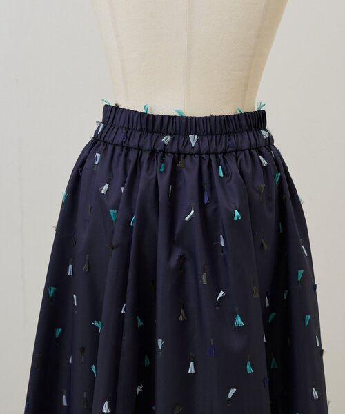 BEARDSLEY(ビアズリー)の「《ZOZO先行予約開始》フェザー刺繍スカート(スカート・レディース・ネイビー・FREE)」の12枚目の写真