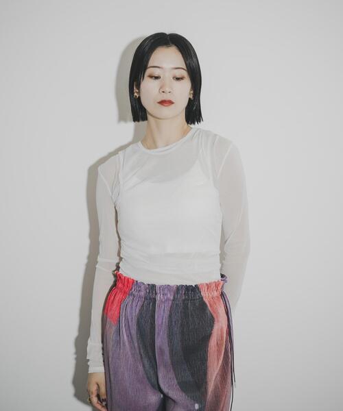 THE GOODLAND MARKET(ザグッドランドマーケット)の「cwtch SHEER RANDOM TUCK LONG TEE(Tシャツ/カットソー・レディース・ブラック/ライトブルー/ホワイト・FREE)」の2枚目の写真
