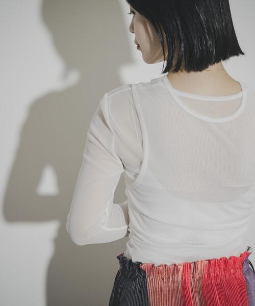 THE GOODLAND MARKET(ザグッドランドマーケット)の「cwtch SHEER RANDOM TUCK LONG TEE(Tシャツ/カットソー・レディース・ブラック/ライトブルー/ホワイト・FREE)」の15枚目の写真