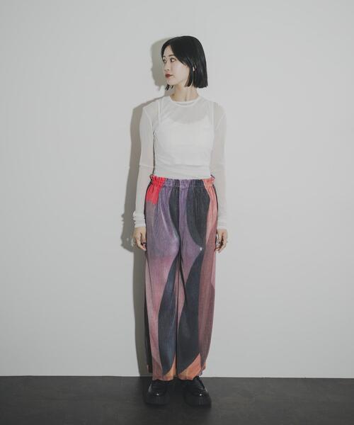 THE GOODLAND MARKET(ザグッドランドマーケット)の「cwtch SHEER RANDOM TUCK LONG TEE(Tシャツ/カットソー・レディース・ブラック/ライトブルー/ホワイト・FREE)」の16枚目の写真