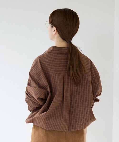 IENA(イエナ)の「オーガニックコットンドロストシャツ(シャツ/ブラウス・レディース・ブラウン/ホワイト/チャコールグレー・FREE)」の16枚目の写真