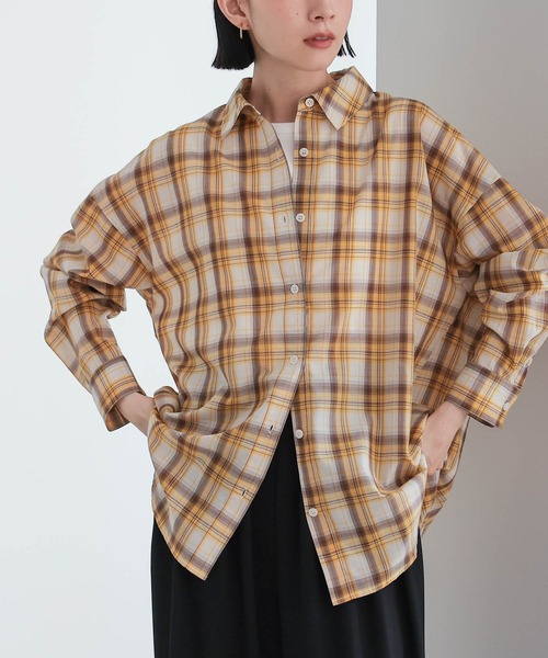 for/c(フォーシー)の「キュプラ混エアリーチェックシャツ【サスティナブル】(シャツ/ブラウス・レディース・ブラック/ブラウン・M/L/LL)」の2枚目の写真