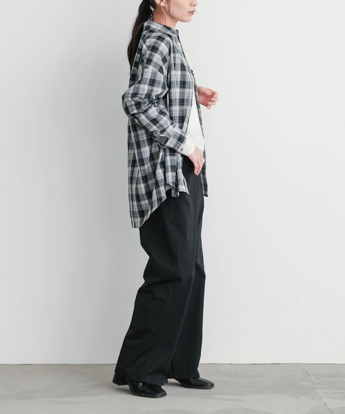 for/c(フォーシー)の「キュプラ混エアリーチェックシャツ【サスティナブル】(シャツ/ブラウス・レディース・ブラック/ブラウン・M/L/LL)」の17枚目の写真