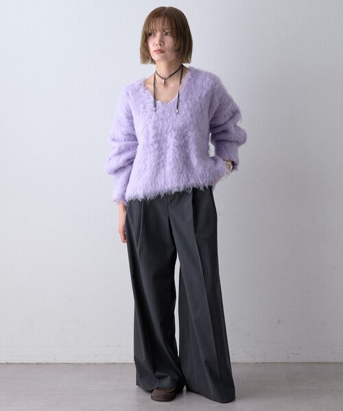 THE PAUSE(ザ ポーズ)の「〈WEB限定〉【THE PAUSE】シャギーVネックプルオーバー(ニット/セーター・レディース・グレー/パープル/ブラック・FREE)」の4枚目の写真
