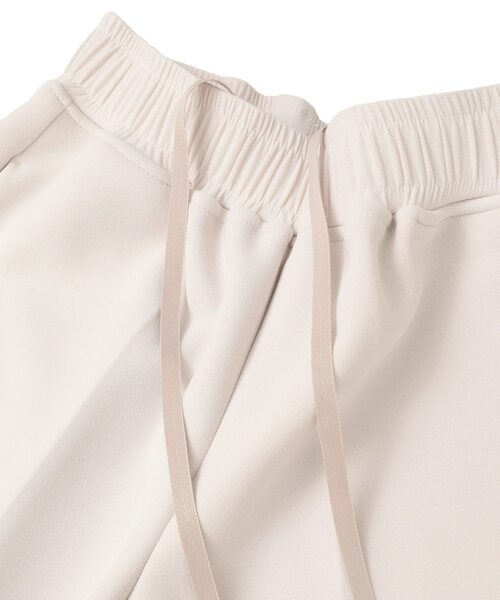 SOFFITTO(ソフィット)の「【BIRROT/ビロット】LAY3 DRAWSTRING SHORTSウエストゴム・ワイドショートパンツ(その他パンツ・レディース・ベージュ・FREE)」の4枚目の写真