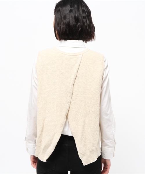 LBC(エルビーシー)の「コットンリネンスラブ後ろ開きベスト(ベスト・レディース・オリーブ/オフホワイト/ネイビー・MEDIUM)」の7枚目の写真