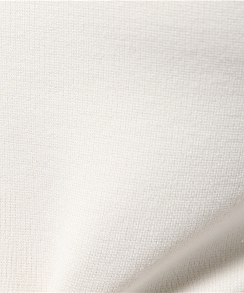 Luz Llena (philter)（ラズレナ　フィルター）の「[もっちり柔らかポンチ素材]オフショルダートップス（Tシャツ/カットソー・レディース・ネイビー/イエロー/ブラック/オフホワイト/ブルー/ピンク/レッド・LARGE/MEDIUM）」の18枚目の写真