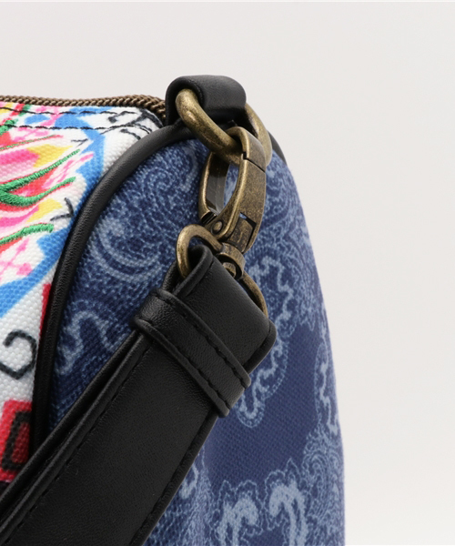 Desigual（デシグアル）の「[Desigual/デシグアル]バッグ（ショルダーバッグ・レディース・レッド系その他・ONE SIZE）」の10枚目の写真