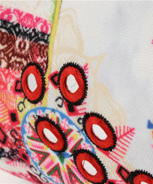 Desigual（デシグアル）の「[Desigual/デシグアル]バッグ（ショルダーバッグ・レディース・レッド系その他・ONE SIZE）」の2枚目の写真