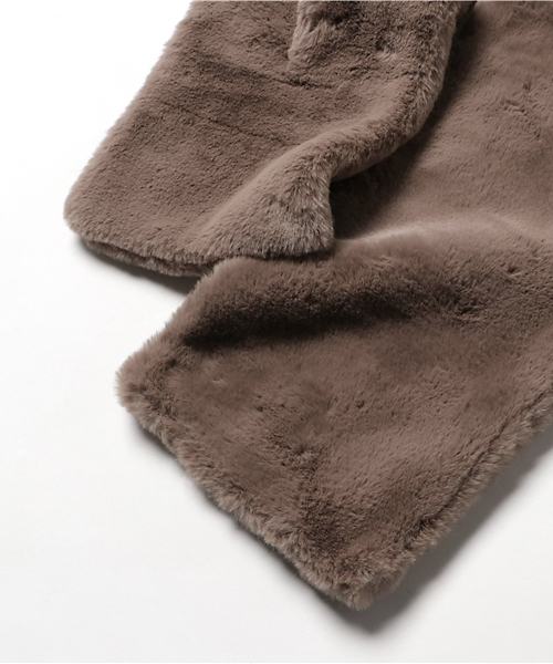 Denime（ドゥニーム）の「フェイクファーティペット（その他小物・レディース・ホワイト/グレー/ブラック/ベージュ・FREE）」の5枚目の写真