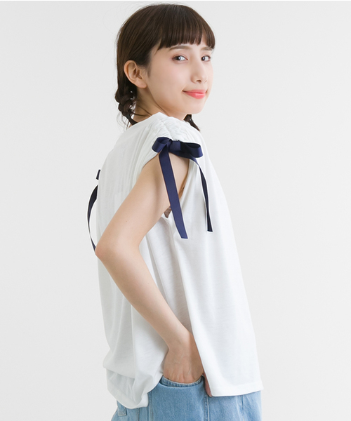 MERLOT（メルロー）の「リボンスリーブクロップドトップス2316（Tシャツ/カットソー・レディース・オフホワイト/ネイビー/ブラック・FREE）」の2枚目の写真
