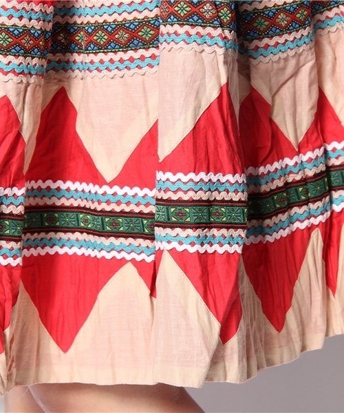 BEAMS BOY（ビームスボーイ）の「O.ﾈｲﾃｨﾌﾞS MID（スカート・レディース・カーキ/レッド・ONE SIZE）」の7枚目の写真