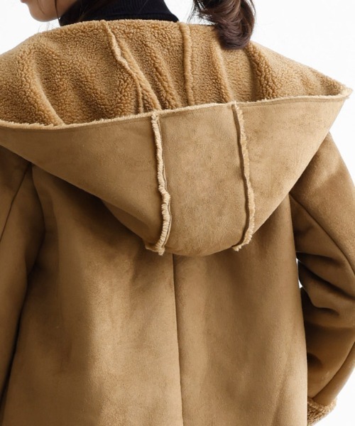 Pierrot（ピエロ）の「フード付きフェイクムートンボアコート（ムートンコート・レディース・グレー/ピンク系その他/キャメル/モカ・L/M）」の13枚目の写真