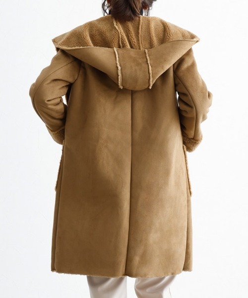 Pierrot（ピエロ）の「フード付きフェイクムートンボアコート（ムートンコート・レディース・グレー/ピンク系その他/キャメル/モカ・L/M）」の17枚目の写真