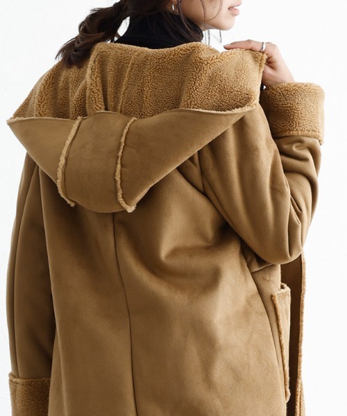 Pierrot（ピエロ）の「フード付きフェイクムートンボアコート（ムートンコート・レディース・グレー/ピンク系その他/キャメル/モカ・L/M）」の8枚目の写真