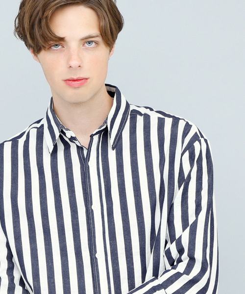 EMMA CLOTHES（エマクローズ）の「コットンストライプシャツ(Oversized Stripe Shirts)（シャツ/ブラウス・メンズ・スカイブルー/ネイビー/ブルー・FREE）」の3枚目の写真