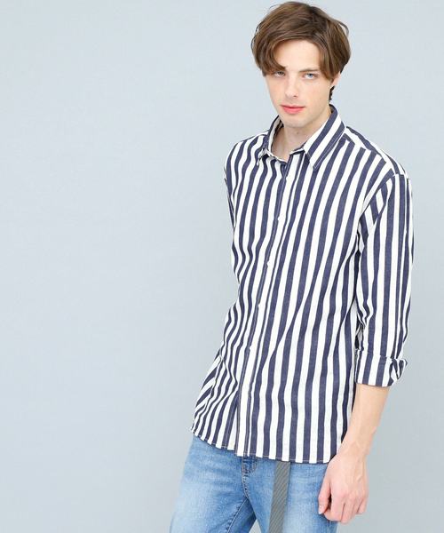 EMMA CLOTHES（エマクローズ）の「コットンストライプシャツ(Oversized Stripe Shirts)（シャツ/ブラウス・メンズ・スカイブルー/ネイビー/ブルー・FREE）」の4枚目の写真