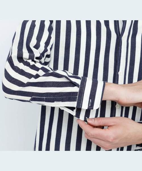 EMMA CLOTHES（エマクローズ）の「コットンストライプシャツ(Oversized Stripe Shirts)（シャツ/ブラウス・メンズ・スカイブルー/ネイビー/ブルー・FREE）」の19枚目の写真