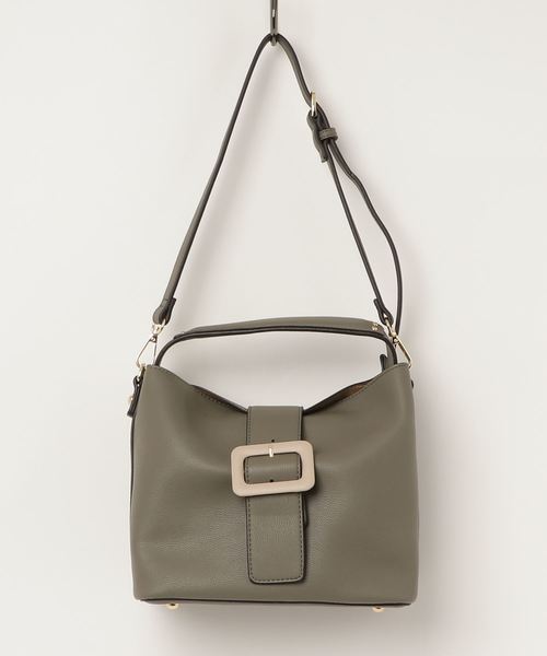 NATURAL BEAUTY BASIC（ナチュラルビューティーベーシック）の「【雑誌掲載】くるみバックルショルダーバック（ショルダーバッグ・レディース・ベージュ/カーキ・ﾌﾘ-）」の2枚目の写真