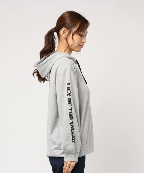 VENCEEXCHANGE（ヴァンスエクスチェンジ）の「袖プリントロゴパーカー（パーカー・レディース・ブラック/グレー/オリーブ/マスタード・M）」の6枚目の写真