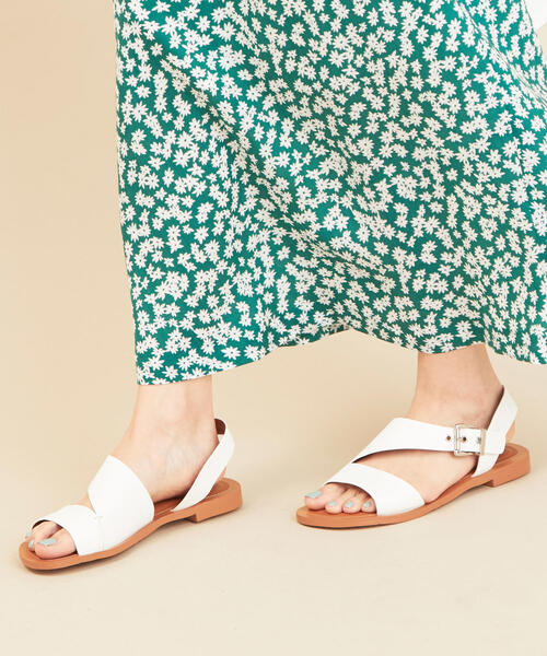 BEAUTY&YOUTH UNITED ARROWS(ビューティーアンドユースユナイテッドアローズ)の「BY∴ サイドオープンバックストラップサンダル о(サンダル・レディース・ベージュ/ホワイト/ブラック/ブラウン・37/36/36h/35h/38/37h)」の19枚目の写真