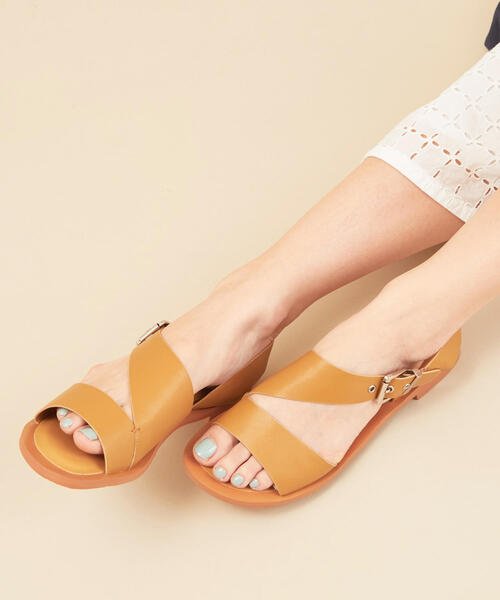 BEAUTY&YOUTH UNITED ARROWS(ビューティーアンドユースユナイテッドアローズ)の「BY∴ サイドオープンバックストラップサンダル о(サンダル・レディース・ベージュ/ホワイト/ブラック/ブラウン・37/36/36h/35h/38/37h)」の18枚目の写真
