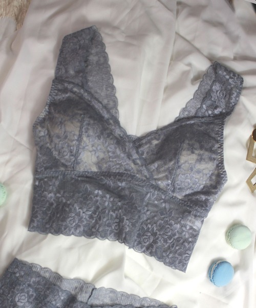 SweetMommy（スウィートマミー）の「【A~Iカップ対応】レーシーハーフトップ ナイトブラ【日本製】（ナイトブラ・レディース・ホワイト/ピンク/ブラック/ピンク系その他/ライトブルーグレー/ローズ/ミント・M/L/LL）」の4枚目の写真