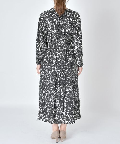 SHIPS(シップス)の「【手洗い可能】レオパードカッセンワンピース◇(ワンピース・レディース・ブラック/カーキ・ONE SIZE)」の5枚目の写真