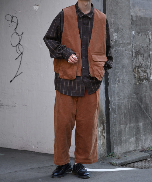 kutir（クティール）の「コーデュロイベスト（シャツ/ブラウス・メンズ・ダークブラウン/ダークパープル・MEDIUM/LARGE）」の3枚目の写真