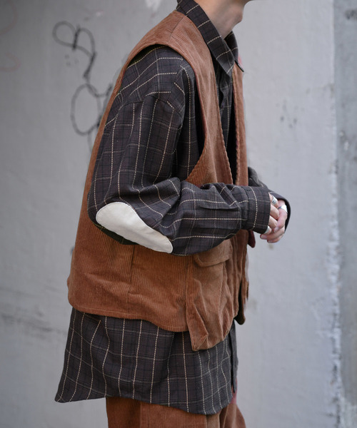 kutir（クティール）の「コーデュロイベスト（シャツ/ブラウス・メンズ・ダークブラウン/ダークパープル・MEDIUM/LARGE）」の8枚目の写真