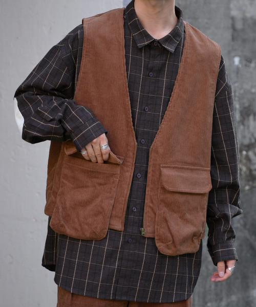 kutir（クティール）の「コーデュロイベスト（シャツ/ブラウス・メンズ・ダークブラウン/ダークパープル・MEDIUM/LARGE）」の10枚目の写真