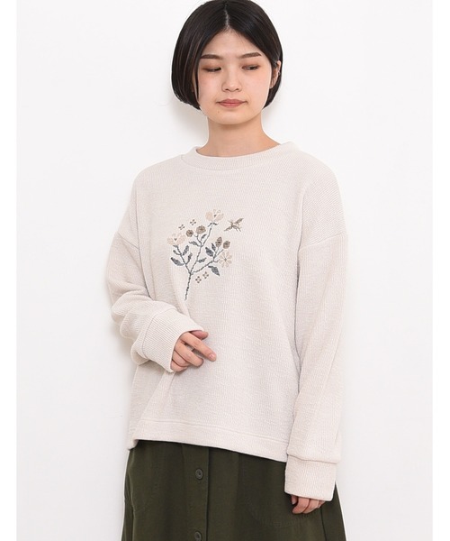 POU DOU DOU(プードゥドゥ)の「ニットソークロスステッチゆるトップス(Tシャツ/カットソー・レディース・ネイビー/ブラウン/アイボリー・3)」の2枚目の写真