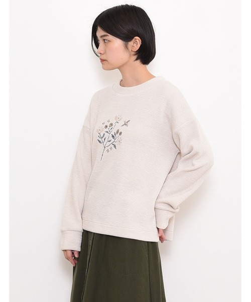 POU DOU DOU(プードゥドゥ)の「ニットソークロスステッチゆるトップス(Tシャツ/カットソー・レディース・ネイビー/ブラウン/アイボリー・3)」の4枚目の写真