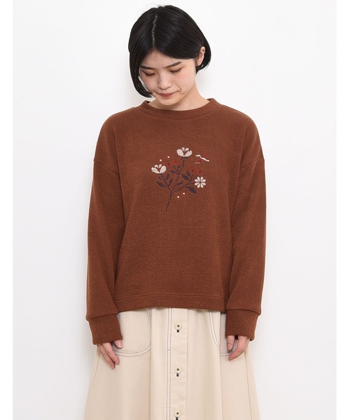 POU DOU DOU(プードゥドゥ)の「ニットソークロスステッチゆるトップス(Tシャツ/カットソー・レディース・ネイビー/ブラウン/アイボリー・3)」の8枚目の写真