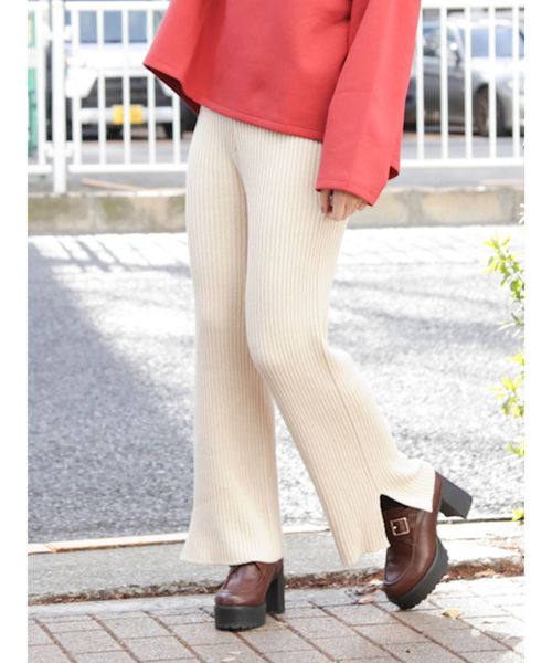 dazzlin（ダズリン）の「サイドスリットリブロングパンツ（その他パンツ・レディース・オレンジ/グリーン/アイボリー/ブラック・FREE）」の2枚目の写真