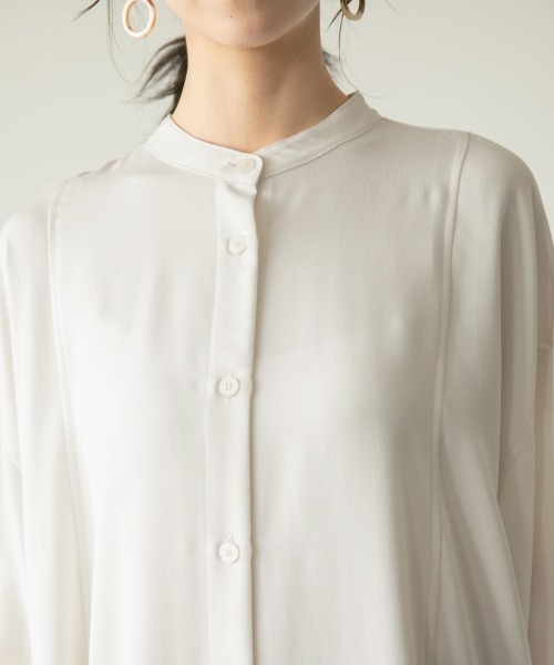 LOWRYS FARM(ローリーズファーム)の「ルーズバンドカラーシャツワンピース 892684(ワンピース・レディース・ブラック/カーキ/アイボリー・FREE)」の6枚目の写真