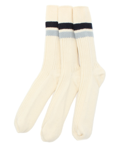 And A（アンドエー）の「3 Is A Pair Socks (Design Against Trend)（ソックス/靴下・レディース・グレー/グリーン/レッド・FREE）」の2枚目の写真