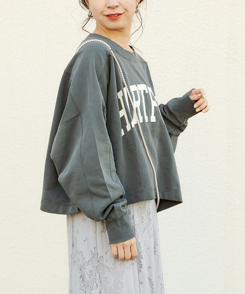 Chico（チコ）の「ショート丈デカロゴスウェット（スウェット・レディース・ネイビー/アイボリー/ライトグレー/チャコールグレー・FREE）」の17枚目の写真